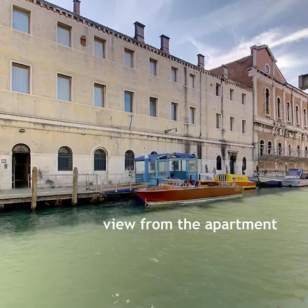 Canal-door